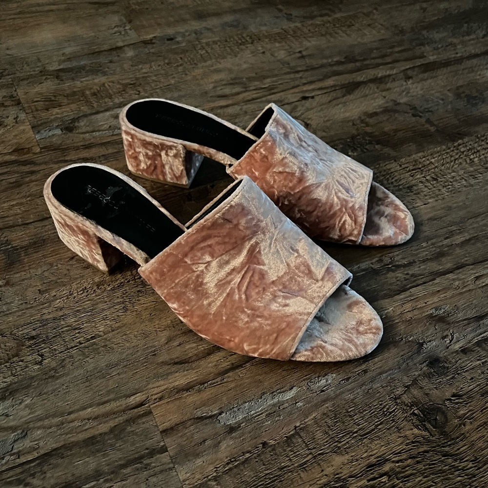 Rebecca Minkoff Ivonne Mules- Pink velvet size 9 with free shipping!